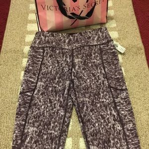 Victoria Sport Total Knockout Leggings